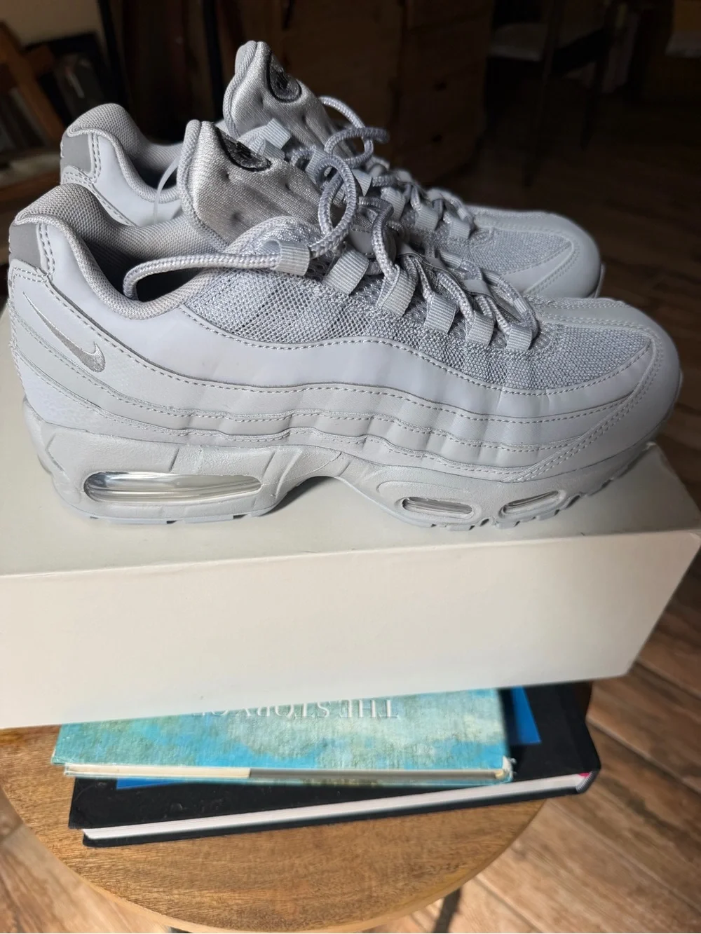 Nike Grey Air Max Low-Top Sneakers Size 9 new